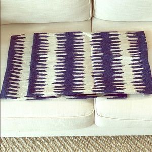 Williams Sonoma Blue & Off-White Pillow Cases